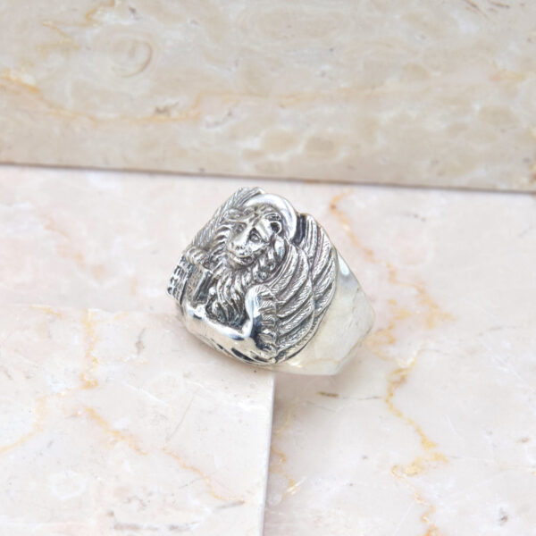 Anello Leone in "Moeca" Argento
